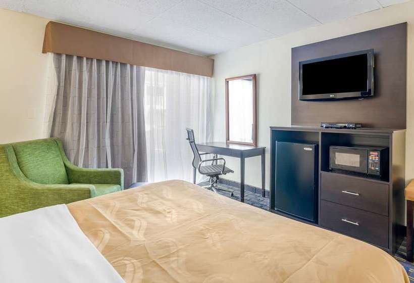 בית מלון כפרי Quality Inn Waynesboro   Skyline Drive