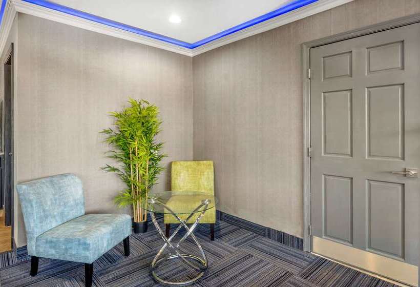 בית מלון כפרי Quality Inn Waynesboro   Skyline Drive