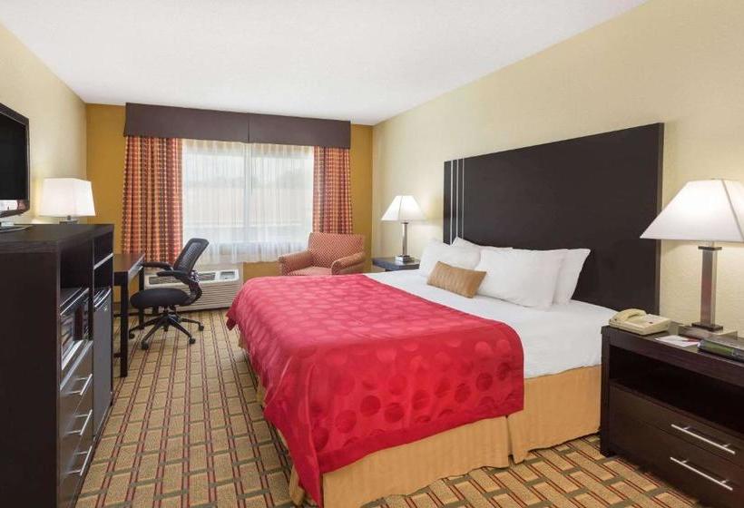 هتل Ramada By Wyndham Asheville Southeast