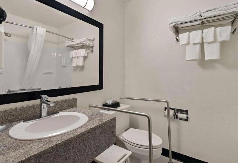 Отель Clarion Pointe Bloomington Normal Near I 55 And University