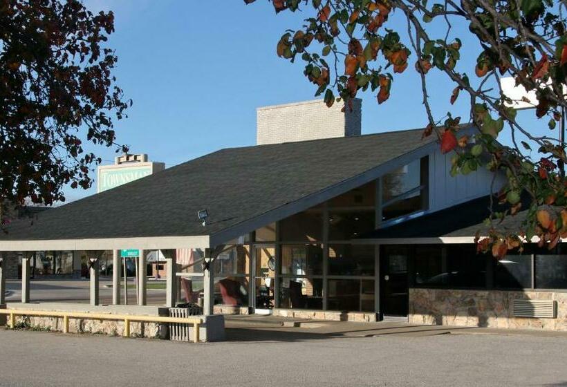 فندق Townsman Inn Larned