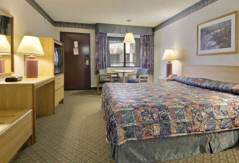 فندق Travelodge By Wyndham Commerce Los Angeles Area