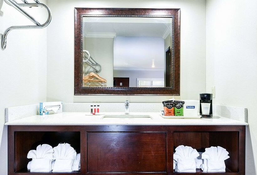فندق Travelodge By Wyndham Commerce Los Angeles Area
