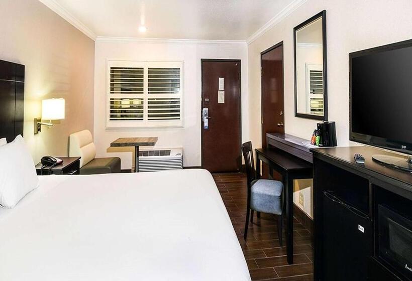 فندق Travelodge By Wyndham Commerce Los Angeles Area