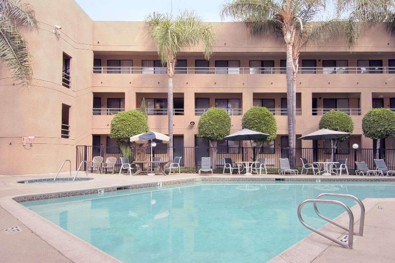 فندق Travelodge By Wyndham Commerce Los Angeles Area