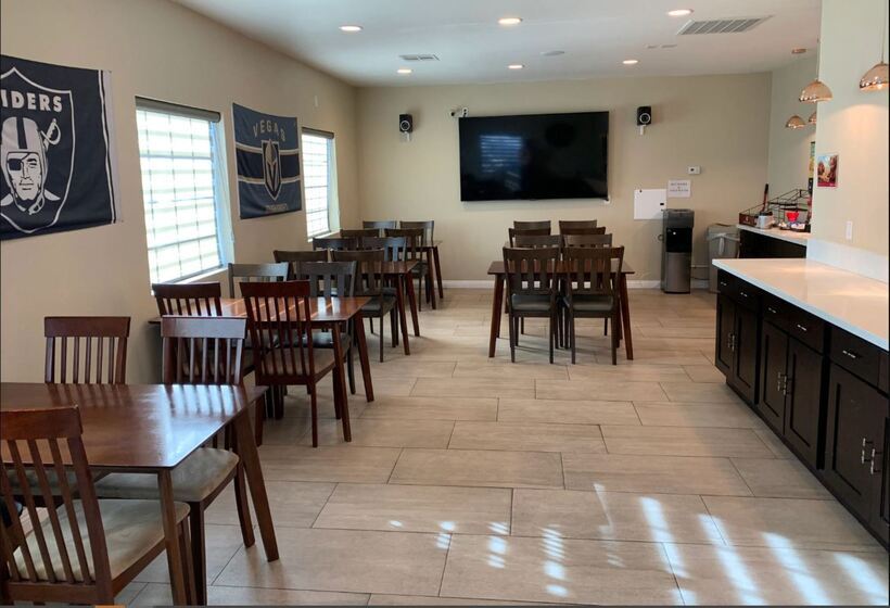 هتل Days Inn By Wyndham Las Vegas Airport Near The Strip