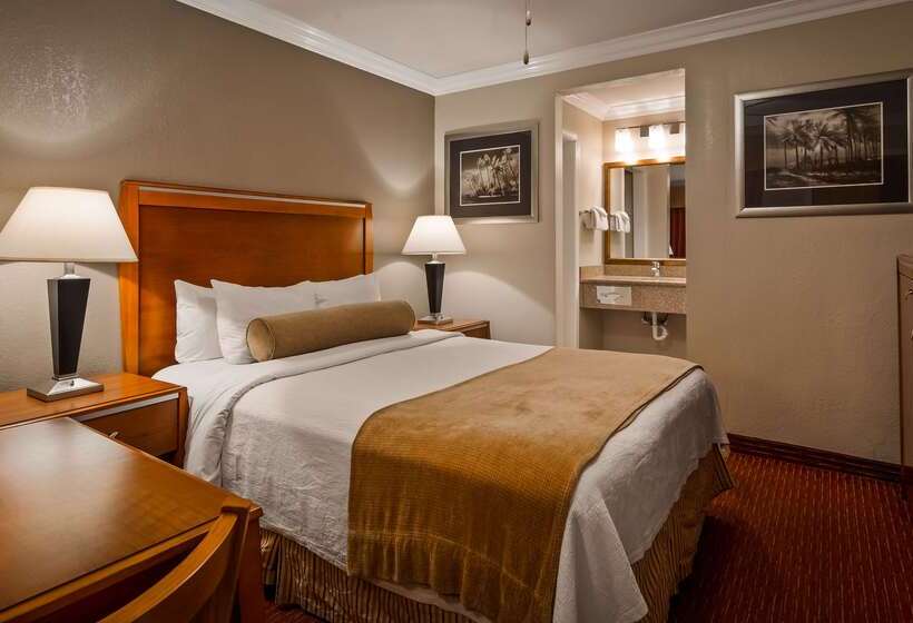 모텔 Best Western Tradewinds