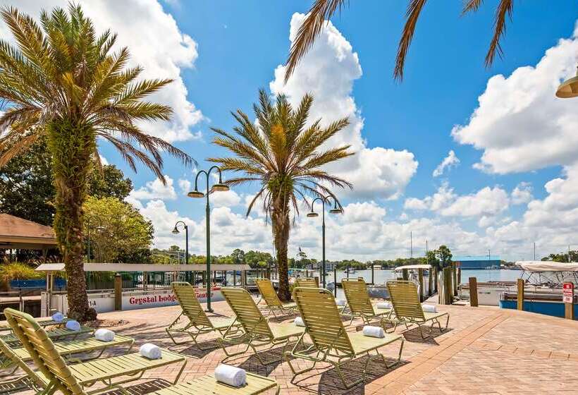 אתר נופש Paddletail Waterfront Lodge, Trademark Collection By Wyndham