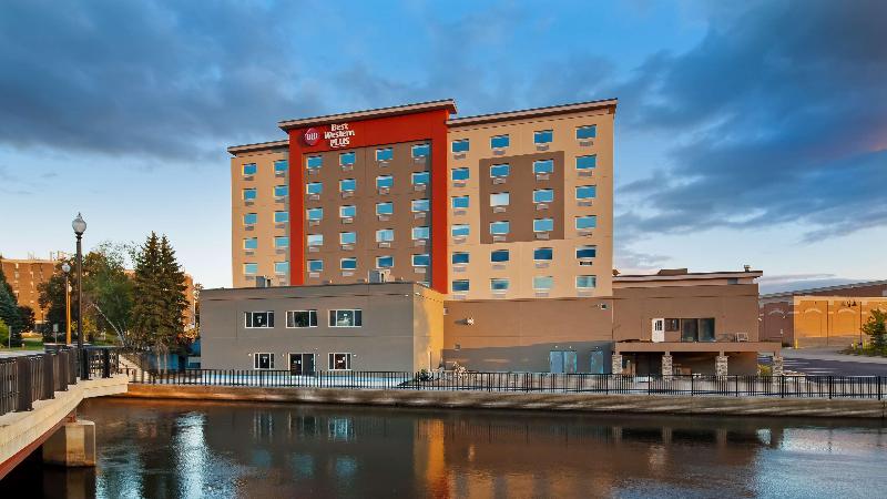 هتل Best Western Plus Landmark Inn