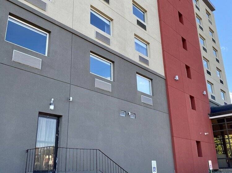 هتل Best Western Plus Landmark Inn