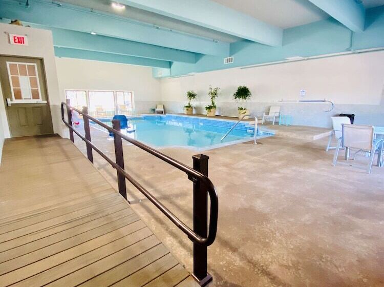 هتل Best Western Plus Landmark Inn