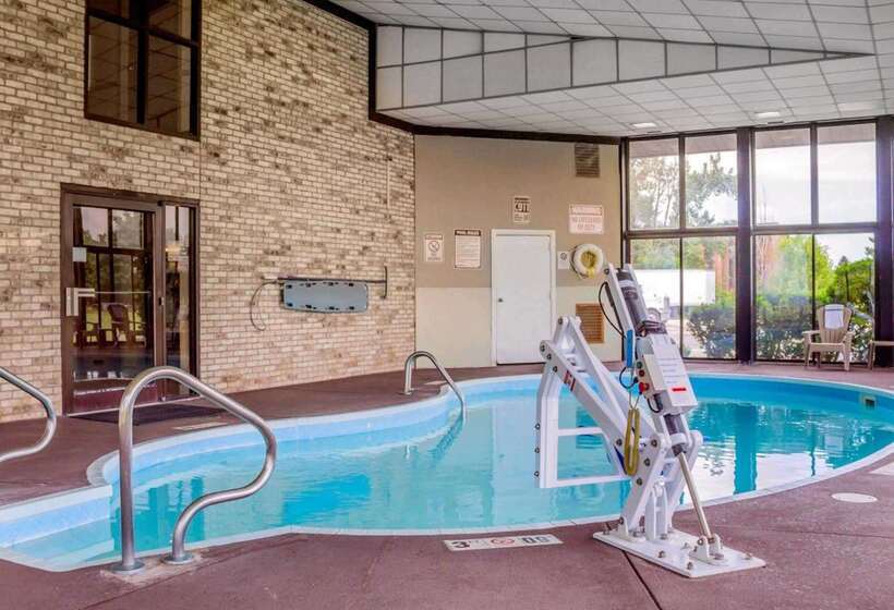 호텔 Comfort Inn Maumee  Perrysburg Area