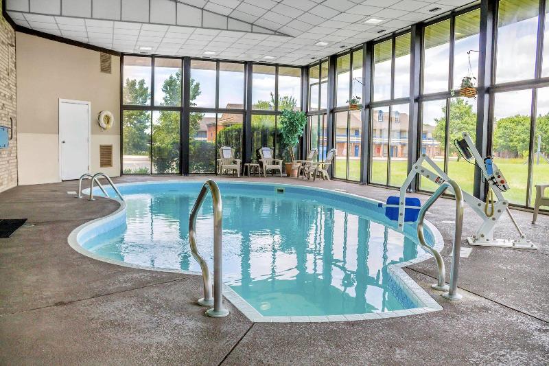 호텔 Comfort Inn Maumee  Perrysburg Area
