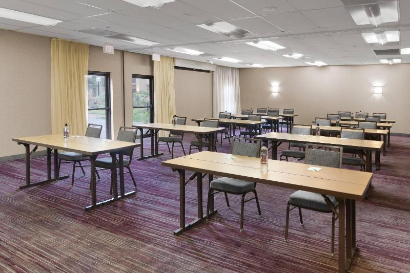 هتل Courtyard By Marriott Albuquerque Airport