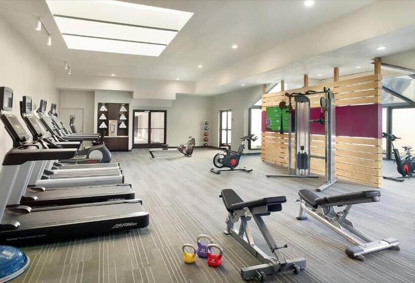 هتل Courtyard By Marriott Atlanta Airport South/sullivan Road