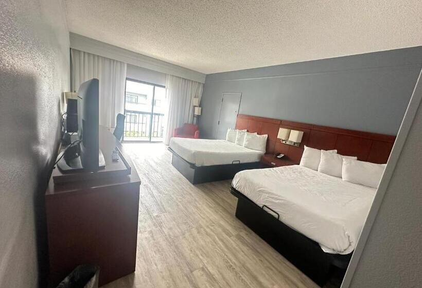 בית מלון כפרי Super 8 By Wyndham Dallas Love Field Airport