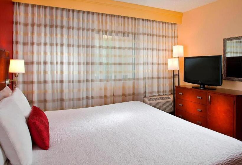 فندق Courtyard Melbourne West