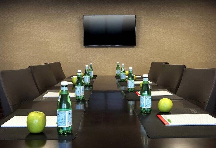 فندق Courtyard By Marriott Poughkeepsie