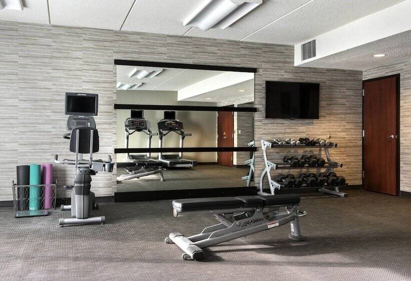 فندق Courtyard By Marriott Poughkeepsie