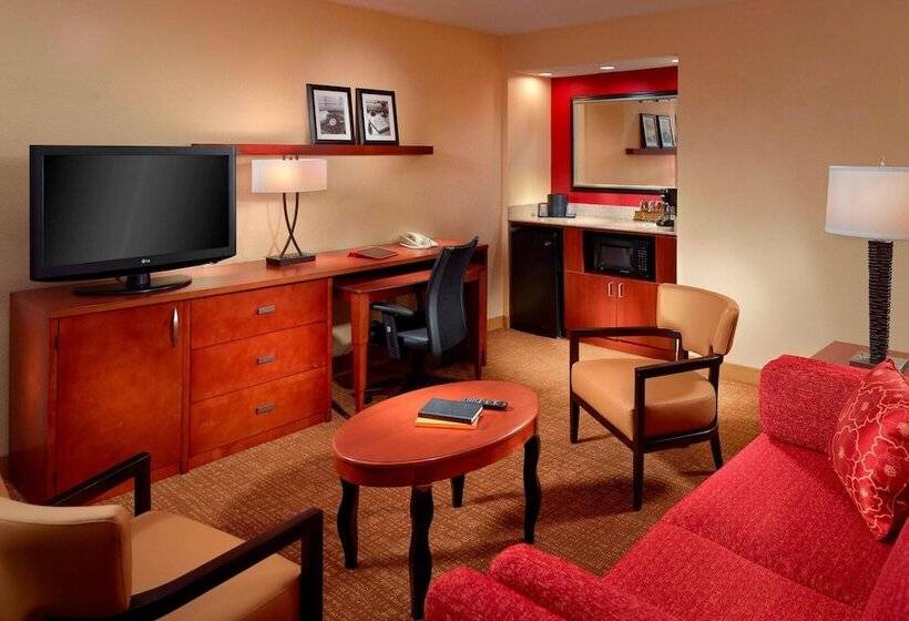 هتل Courtyard By Marriott Columbus