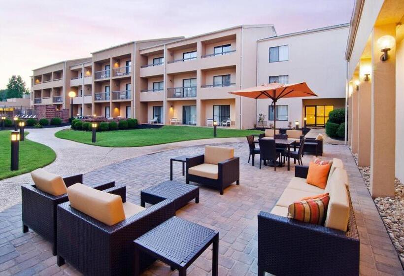 هتل Courtyard By Marriott Huntsville University Drive