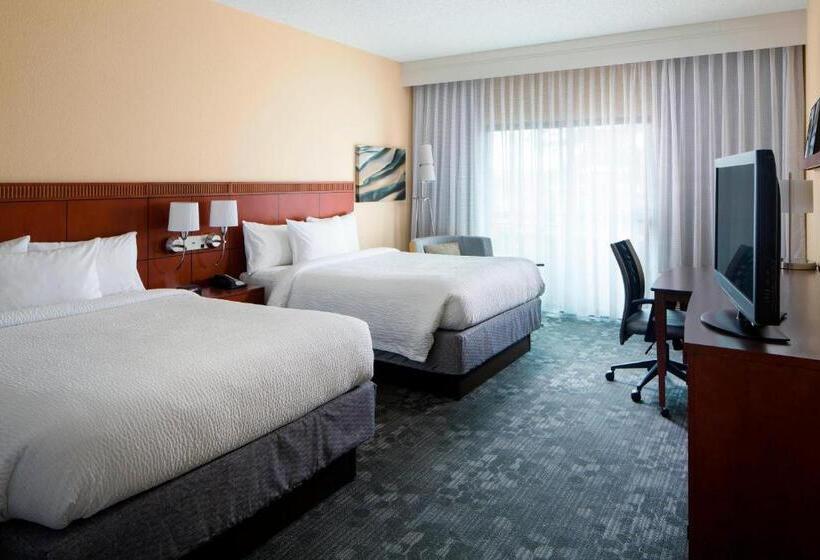 هتل Courtyard By Marriott Huntsville University Drive