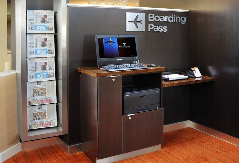 هتل Courtyard By Marriott Oklahoma City Airport