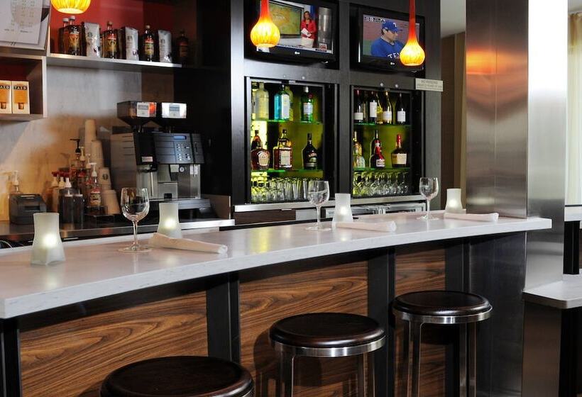 هتل Courtyard By Marriott Oklahoma City Airport