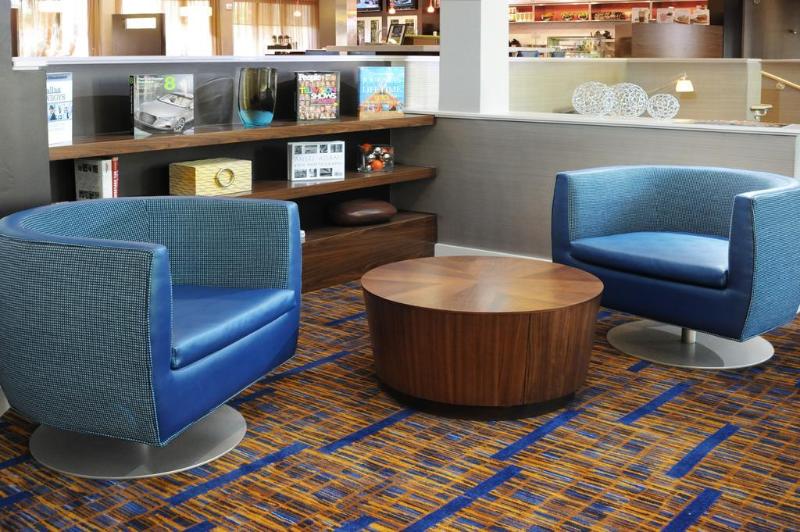 هتل Courtyard By Marriott San Antonio Airport