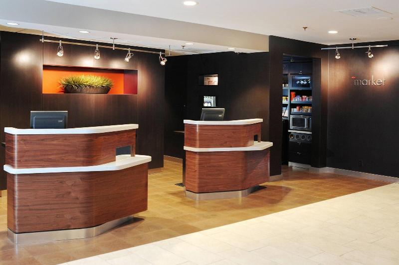 هتل Courtyard By Marriott San Antonio Airport
