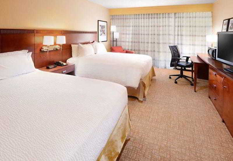 هتل Courtyard By Marriott San Antonio Medical Center