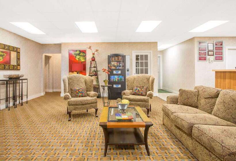 Отель Days Inn By Wyndham Chester