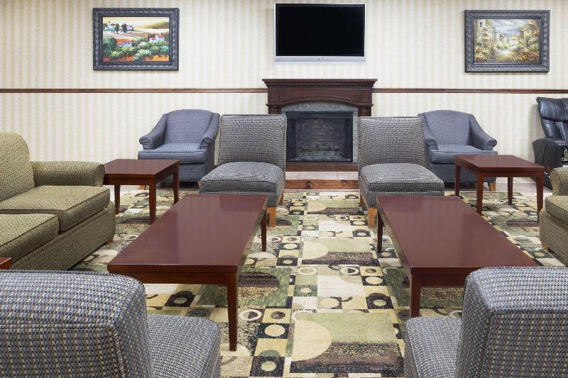 هتل Days Inn By Wyndham Columbus North Fort Moore