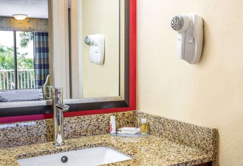 هتل Days Inn By Wyndham Fort Lauderdale Airport Cruise Port