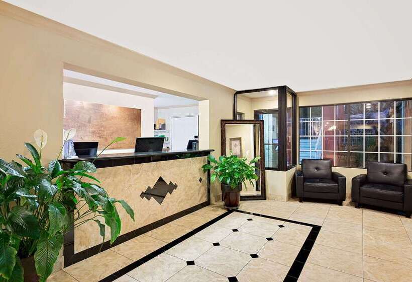 فندق Days Inn By Wyndham Fort Walton Beach