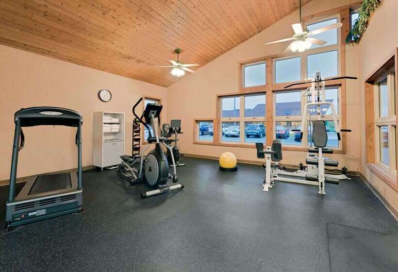 בית מלון כפרי Days Inn By Wyndham International Falls