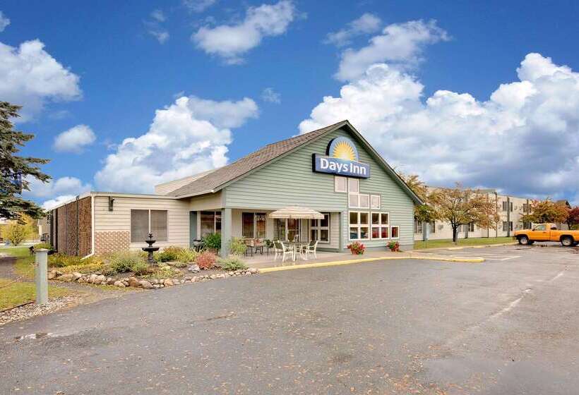 בית מלון כפרי Days Inn By Wyndham International Falls