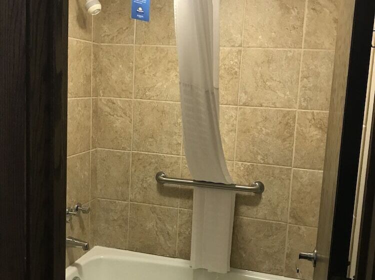 בית מלון כפרי Days Inn By Wyndham International Falls