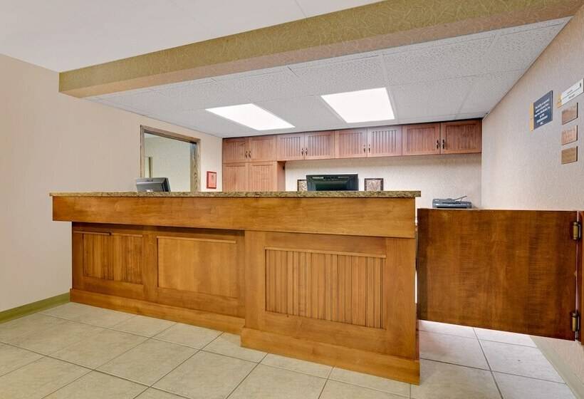בית מלון כפרי Days Inn By Wyndham International Falls