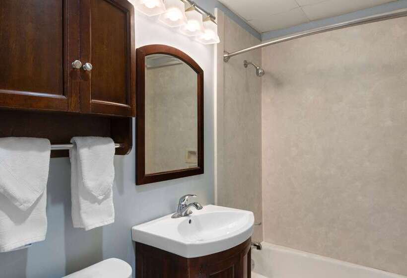 فندق Days Inn By Wyndham Kill Devil Hills Oceanfront  Wilbur