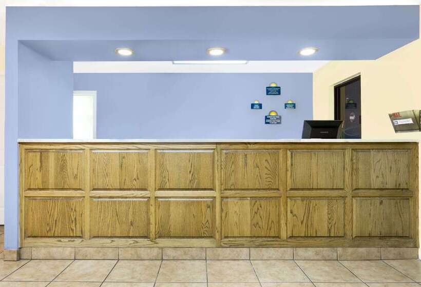 هتل Days Inn By Wyndham Kingman West