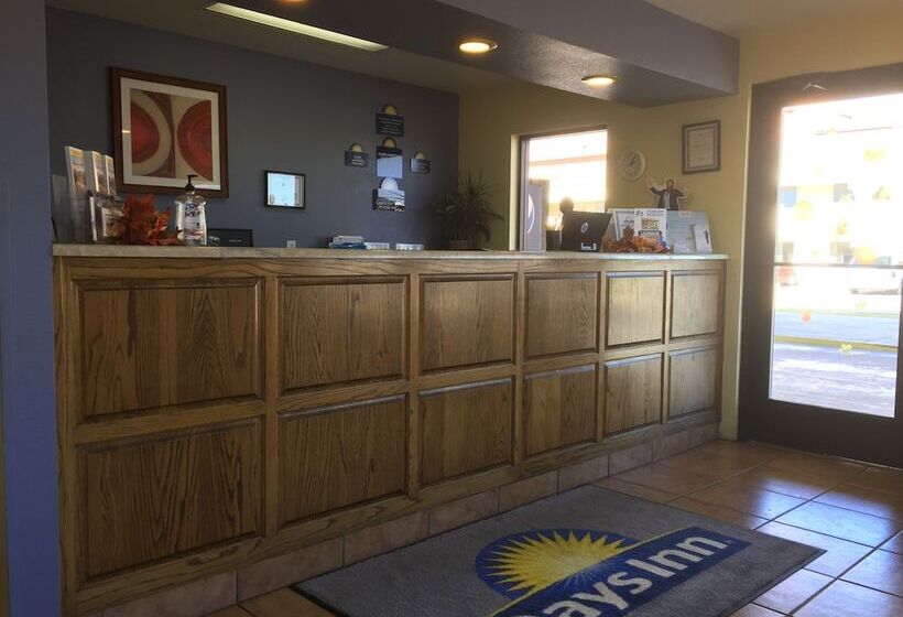 هتل Days Inn By Wyndham Kingman West
