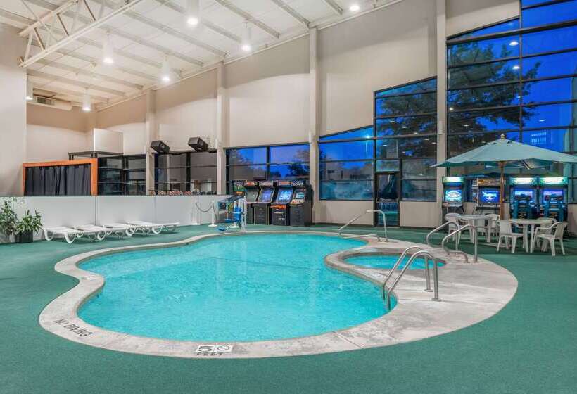 酒店 Days Inn By Wyndham Kirksville