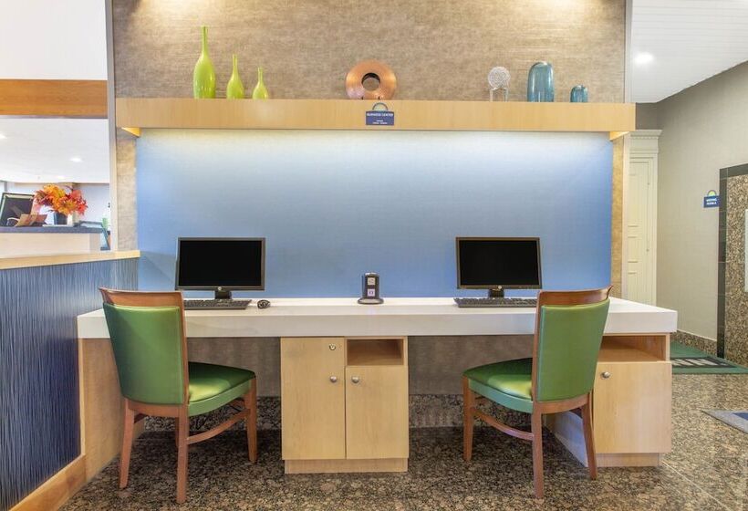 فندق Days Inn By Wyndham Lanham Washington Dc