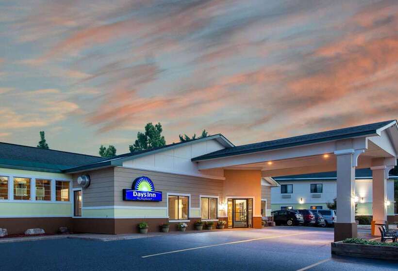 هتل Days Inn By Wyndham Marquette