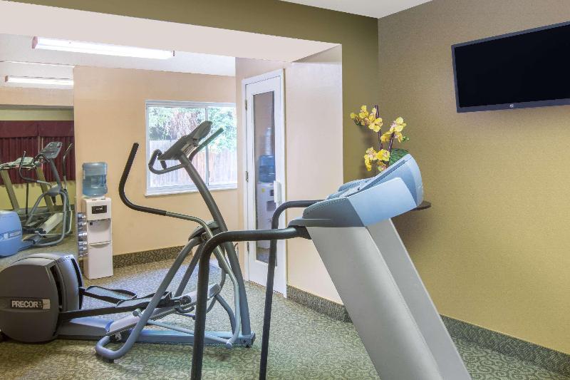 فندق Days Inn By Wyndham Redwood City