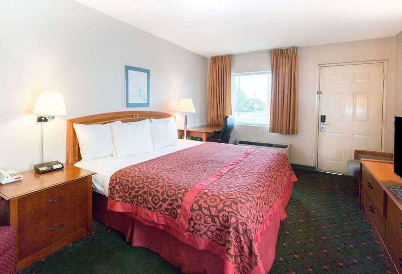 בית מלון כפרי Days Inn By Wyndham Richmond