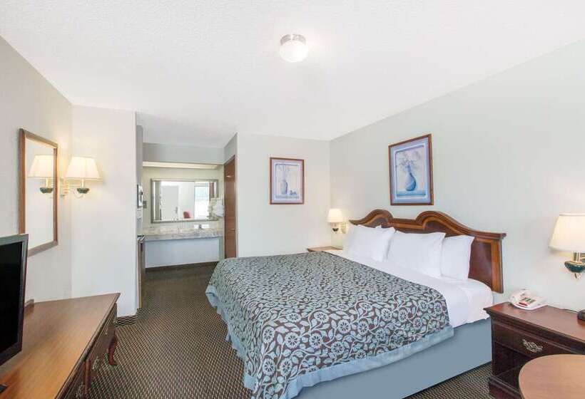 فندق Days Inn By Wyndham West Point