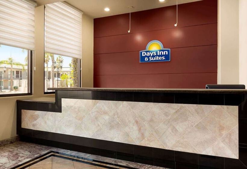 ホテル Days Inn & Suites By Wyndham Anaheim At Disneyland Park