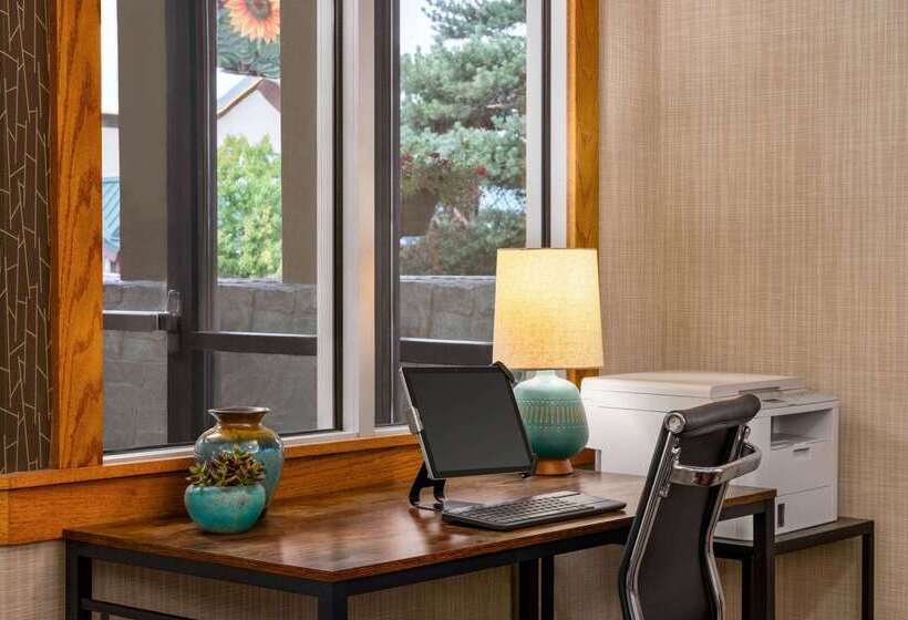 فندق Days Inn & Suites By Wyndham Bozeman